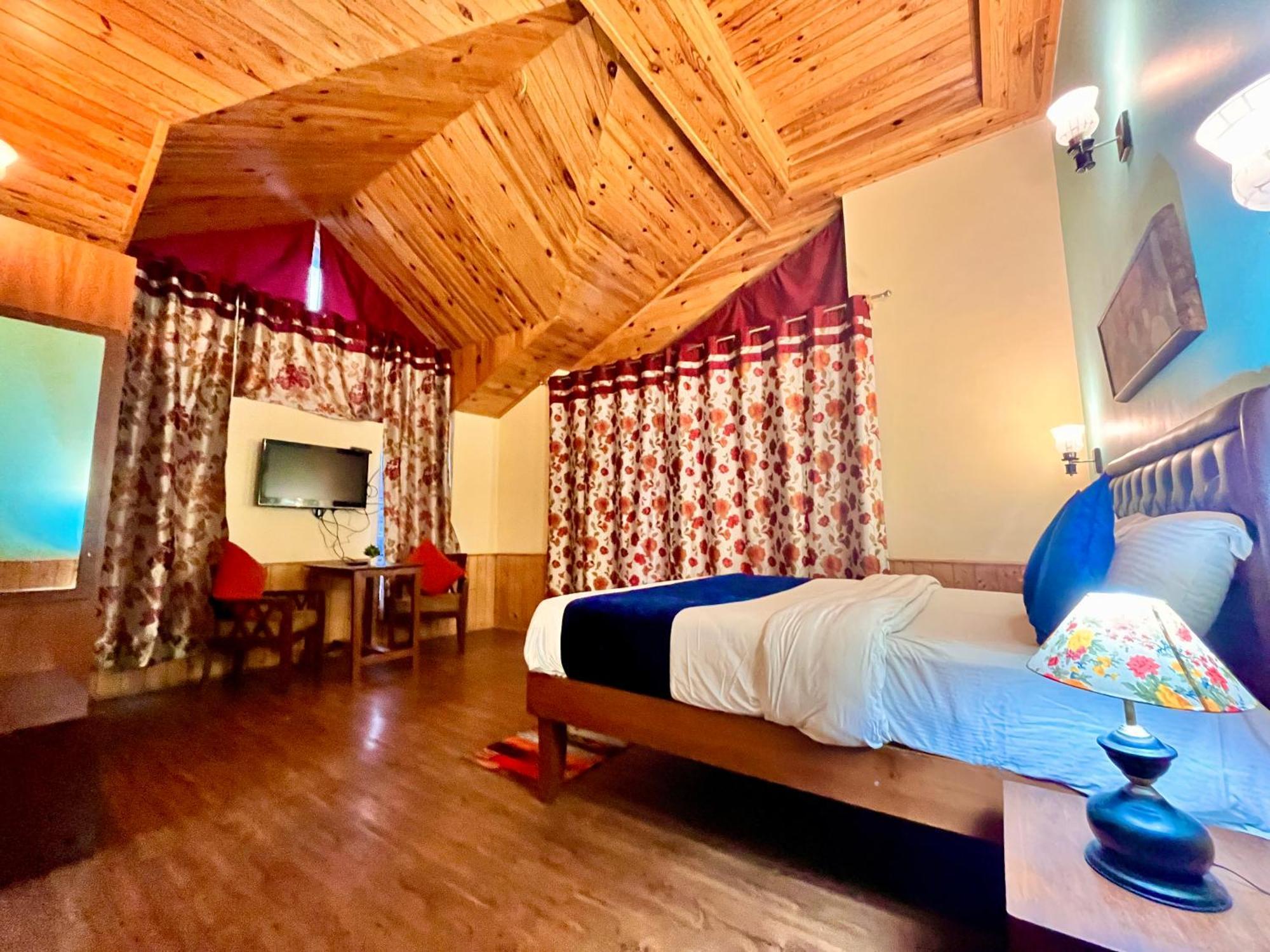 The Manu Emerald # Farmhouse # Top Selling Cottage In Manali # Peaceful Heritage Cozy Stay # Lawn With Bonfire # Most Awarded Экстерьер фото