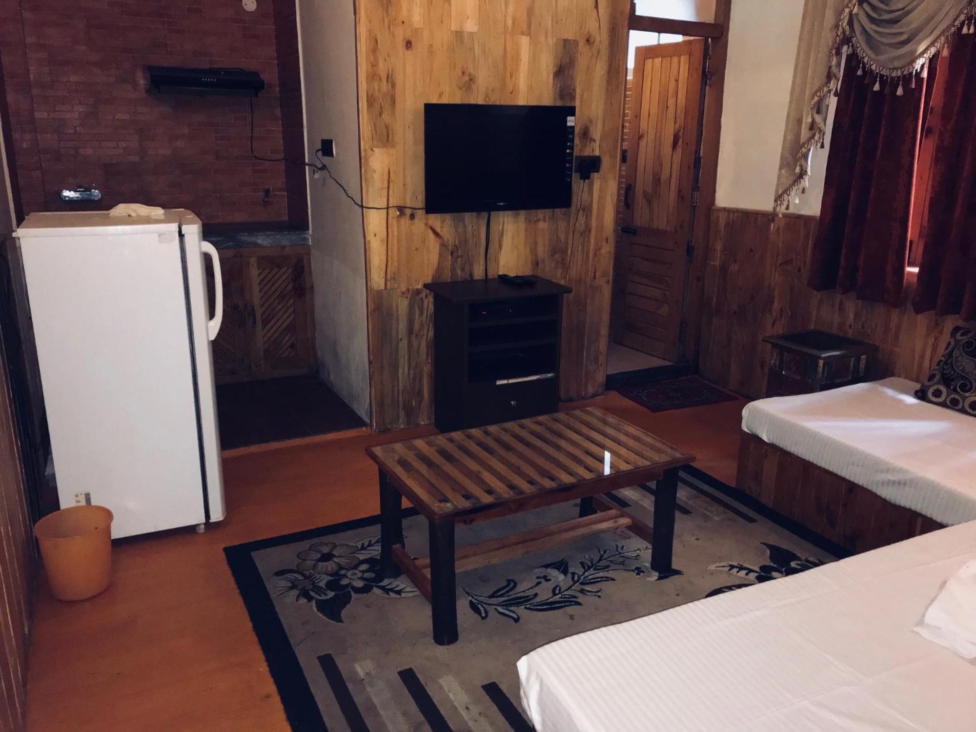 The Manu Emerald # Farmhouse # Top Selling Cottage In Manali # Peaceful Heritage Cozy Stay # Lawn With Bonfire # Most Awarded Экстерьер фото