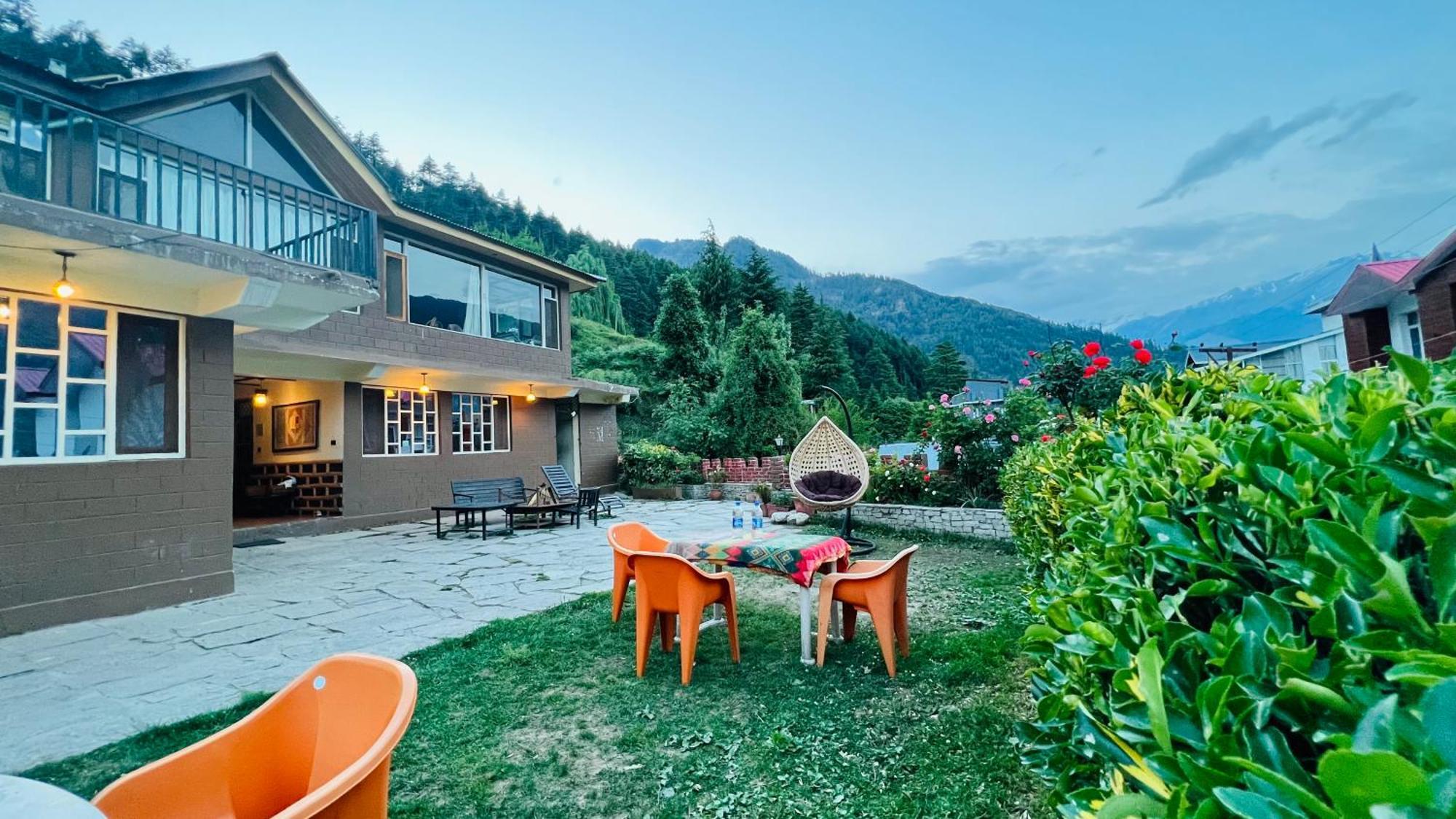 The Manu Emerald # Farmhouse # Top Selling Cottage In Manali # Peaceful Heritage Cozy Stay # Lawn With Bonfire # Most Awarded Экстерьер фото