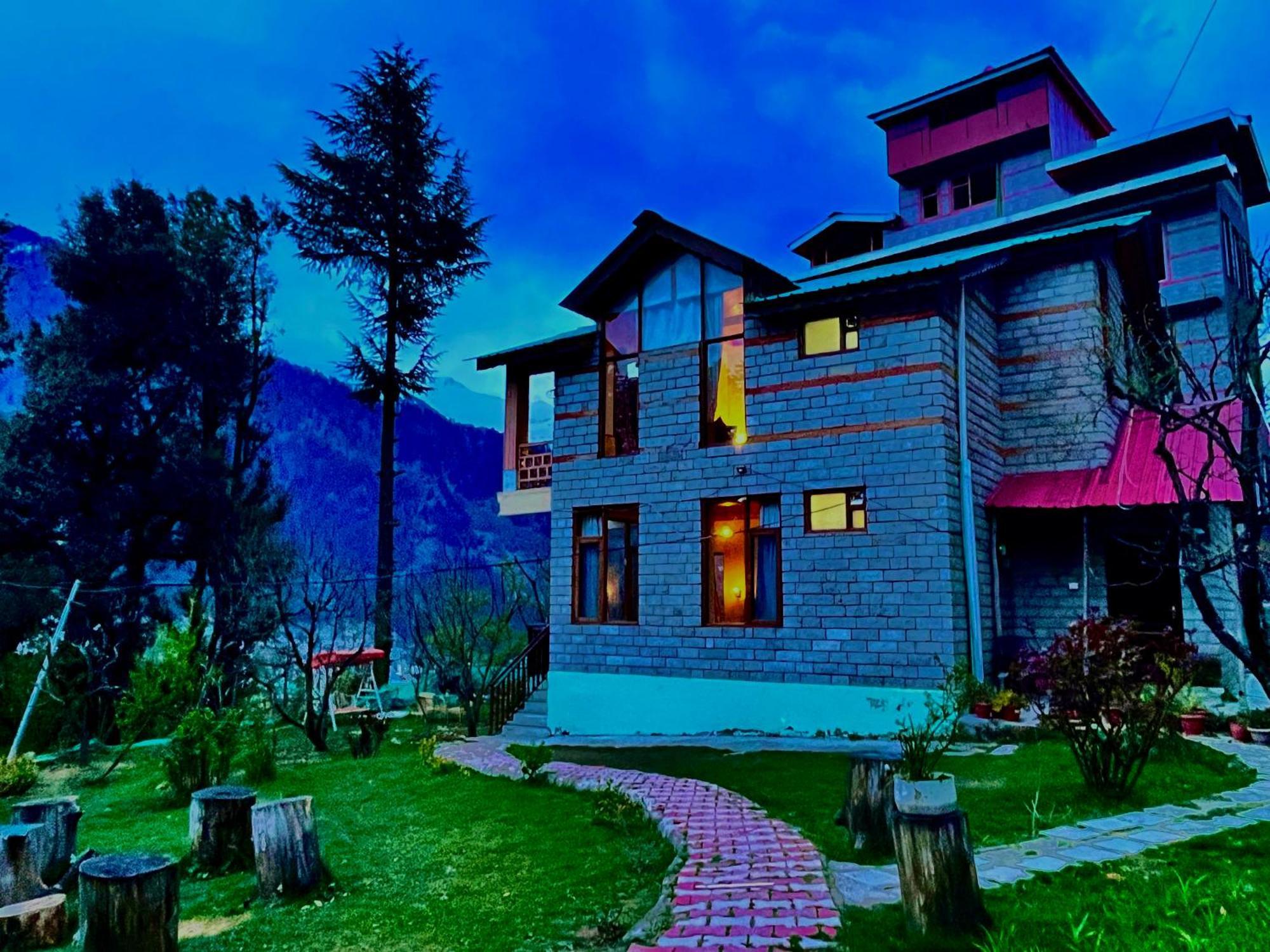 The Manu Emerald # Farmhouse # Top Selling Cottage In Manali # Peaceful Heritage Cozy Stay # Lawn With Bonfire # Most Awarded Экстерьер фото